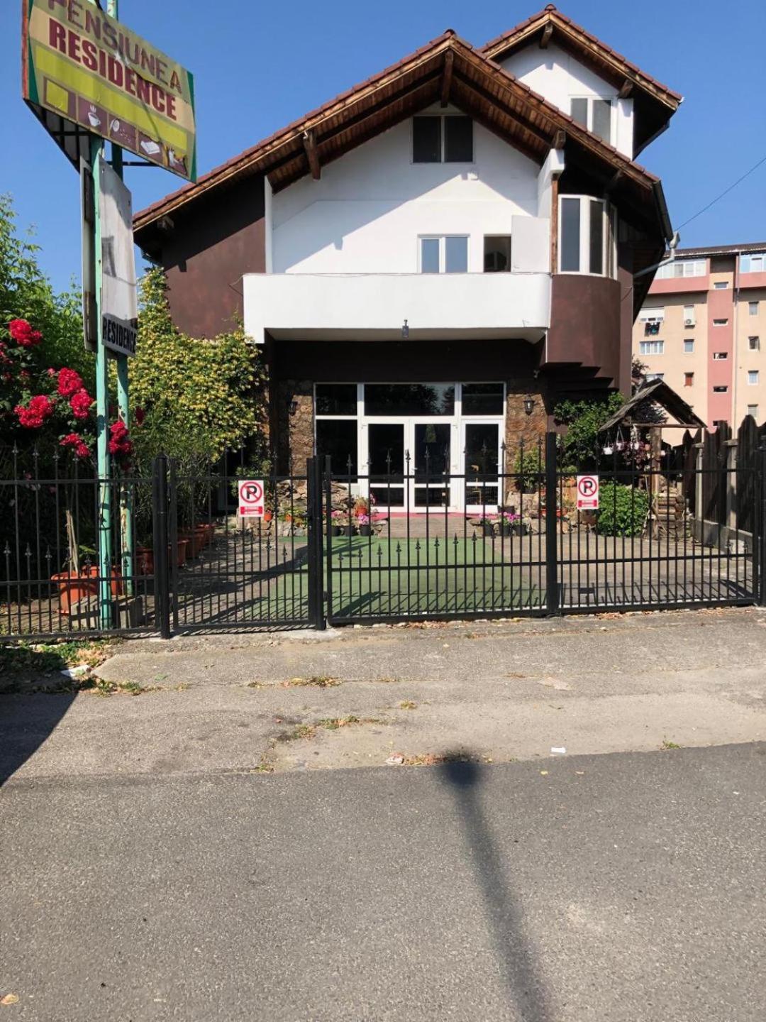 Pensiunea Residence Râmnicu Vâlcea Exteriör bild